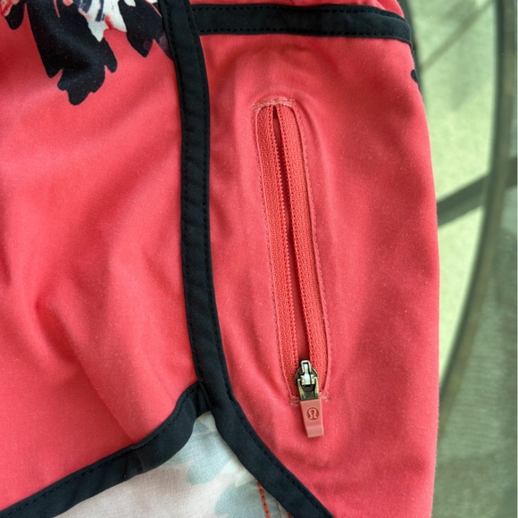 Lululemon running shorts - Picture 3 of 7
